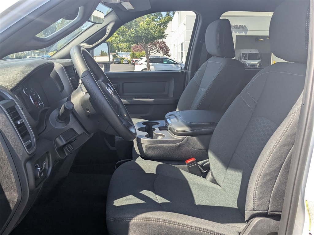 2025 Ram 3500 Tradesman photo 20