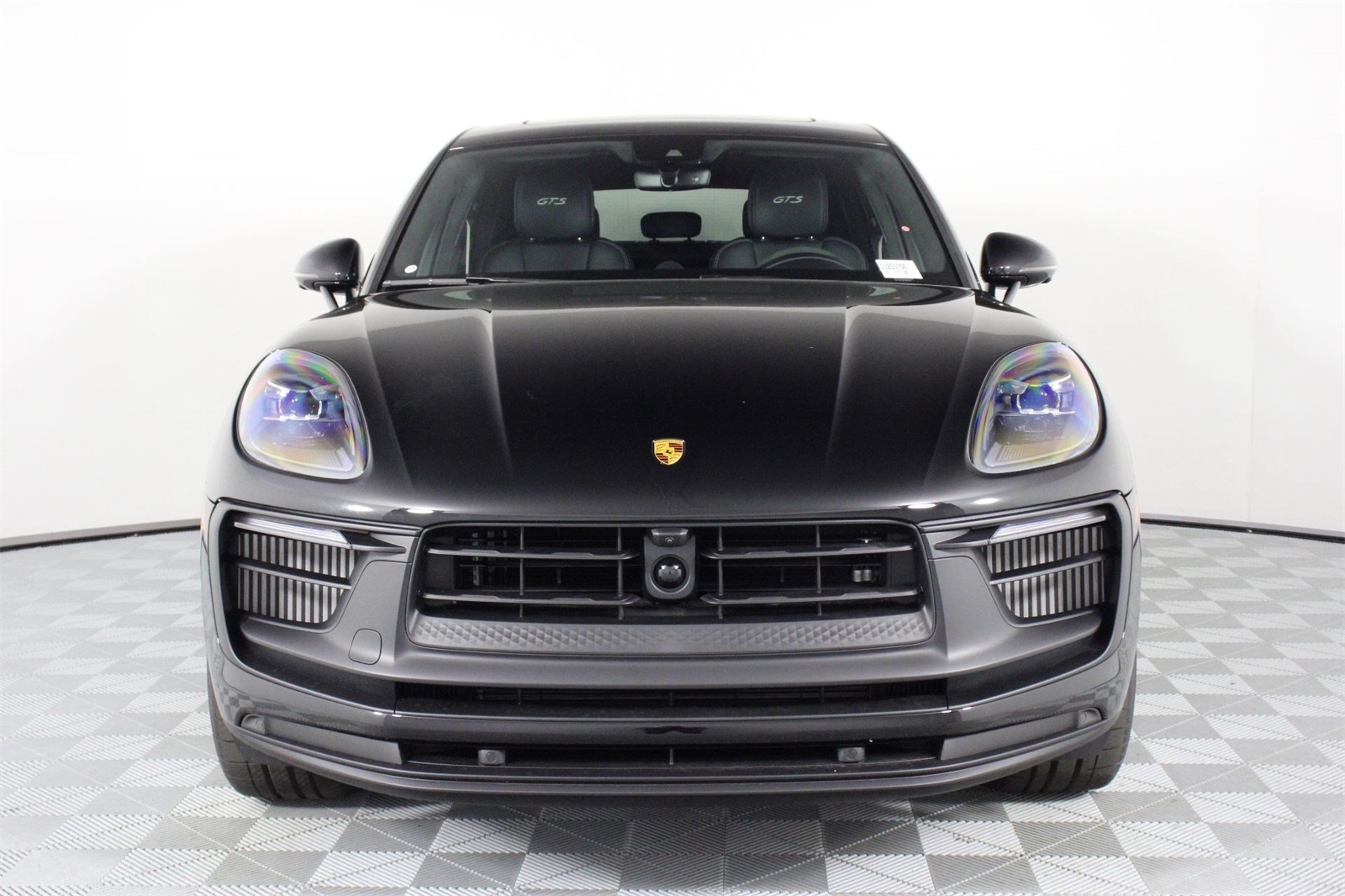 2025 Porsche Macan GTS photo 10