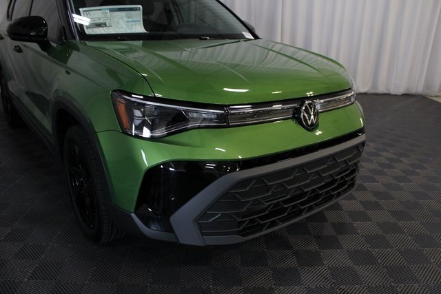 2025 Volkswagen Taos SE photo 22