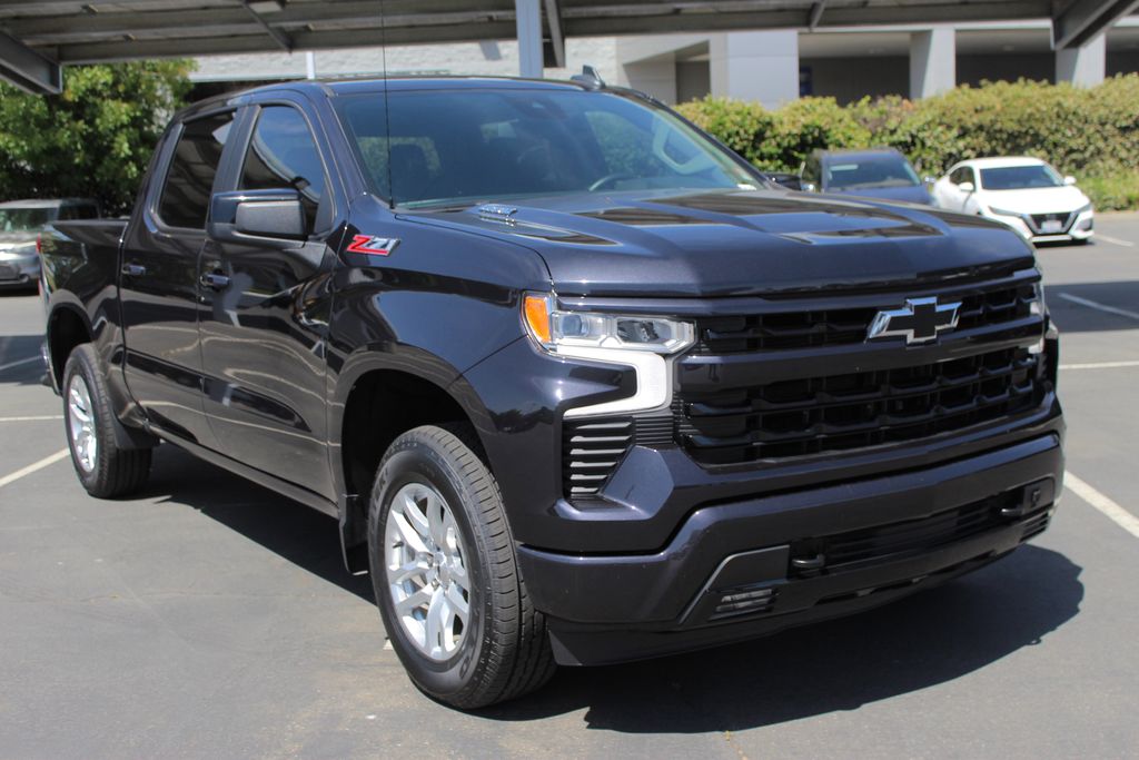 2023 Chevrolet Silverado 1500 RST photo 4