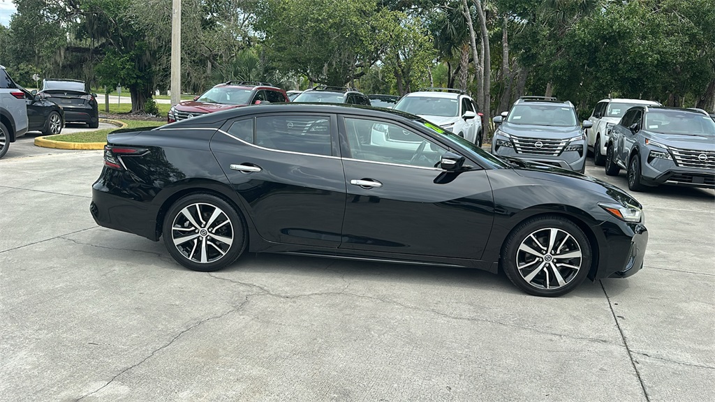 2021 Nissan Maxima SV photo 8
