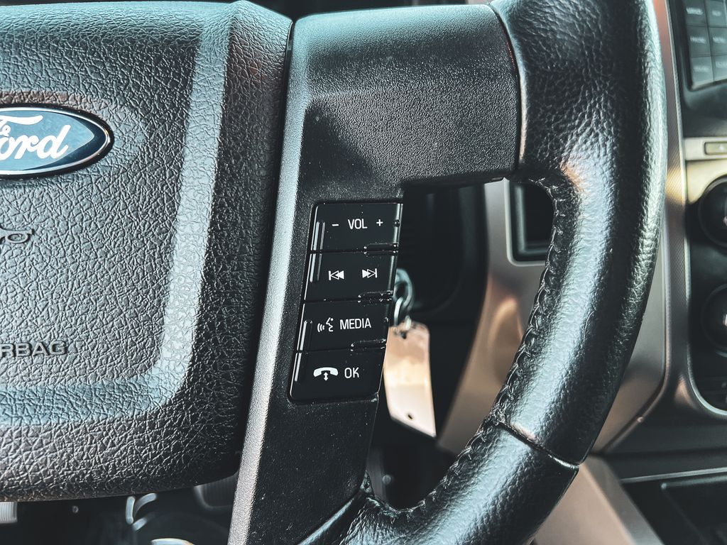 2015 Ford Expedition XLT photo 20
