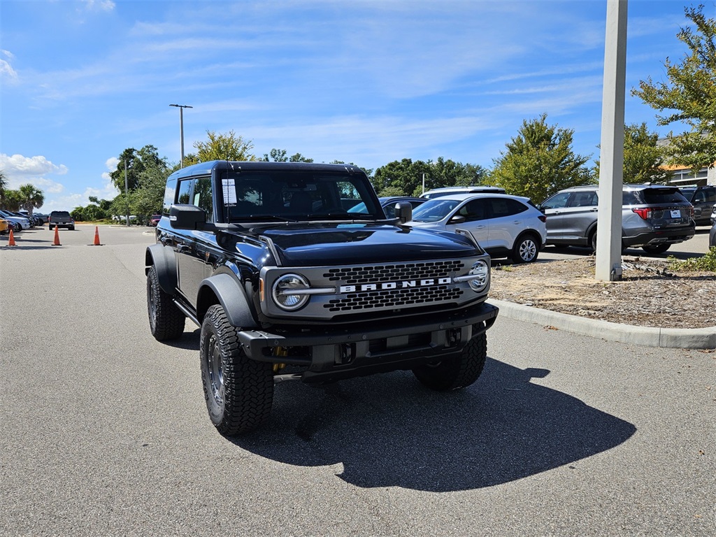 2025 Ford Bronco Badlands photo 2