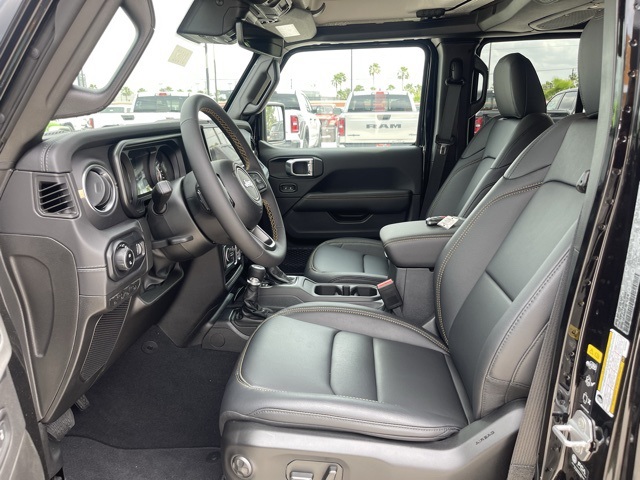 2025 Jeep Gladiator Sport photo 12