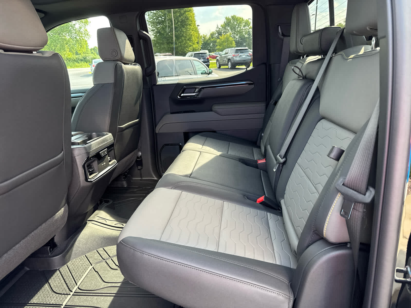2025 Chevrolet Silverado 1500 ZR2 photo 14