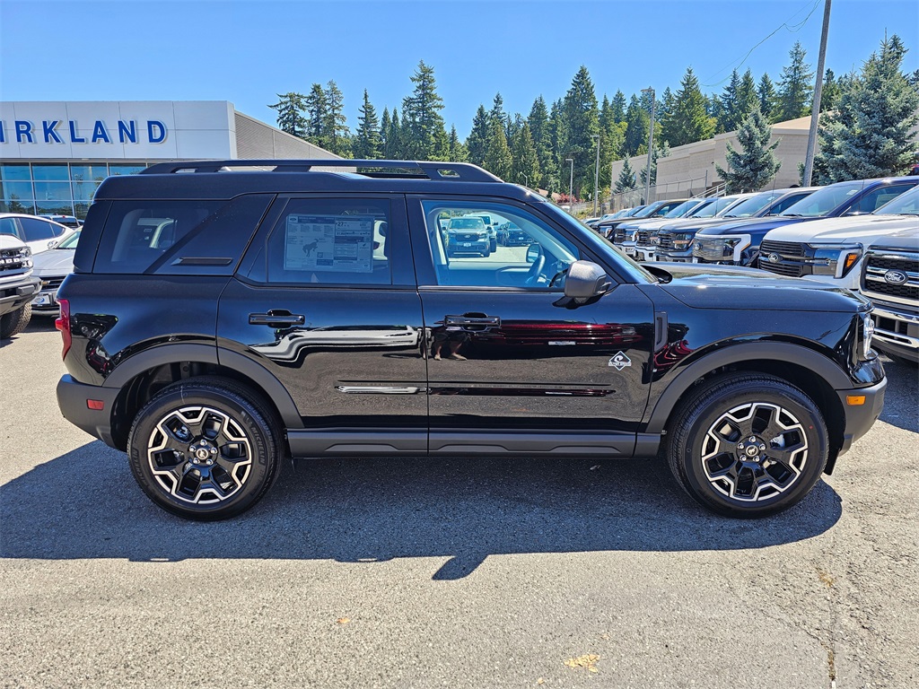 2025 Ford Bronco Sport Outer Banks photo 8