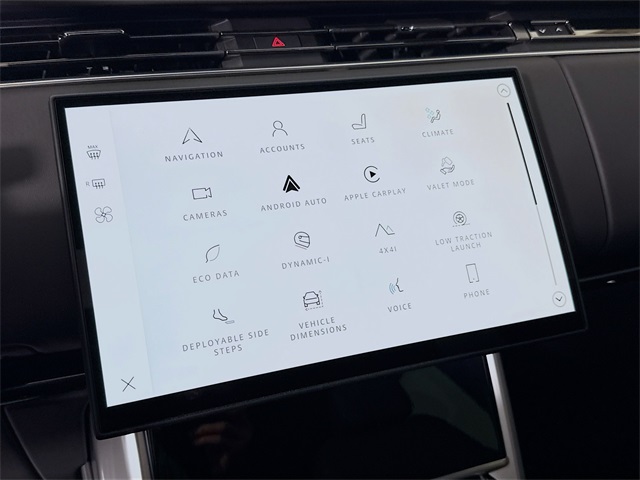 2025 Land Rover Range Rover SE photo 15