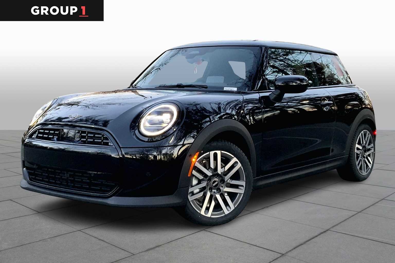 2026 MINI Hardtop 2 Door's photo