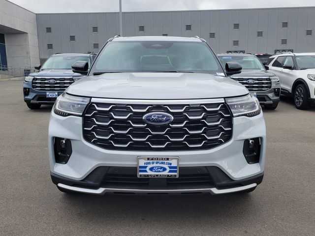 2025 Ford Explorer Platinum photo 4