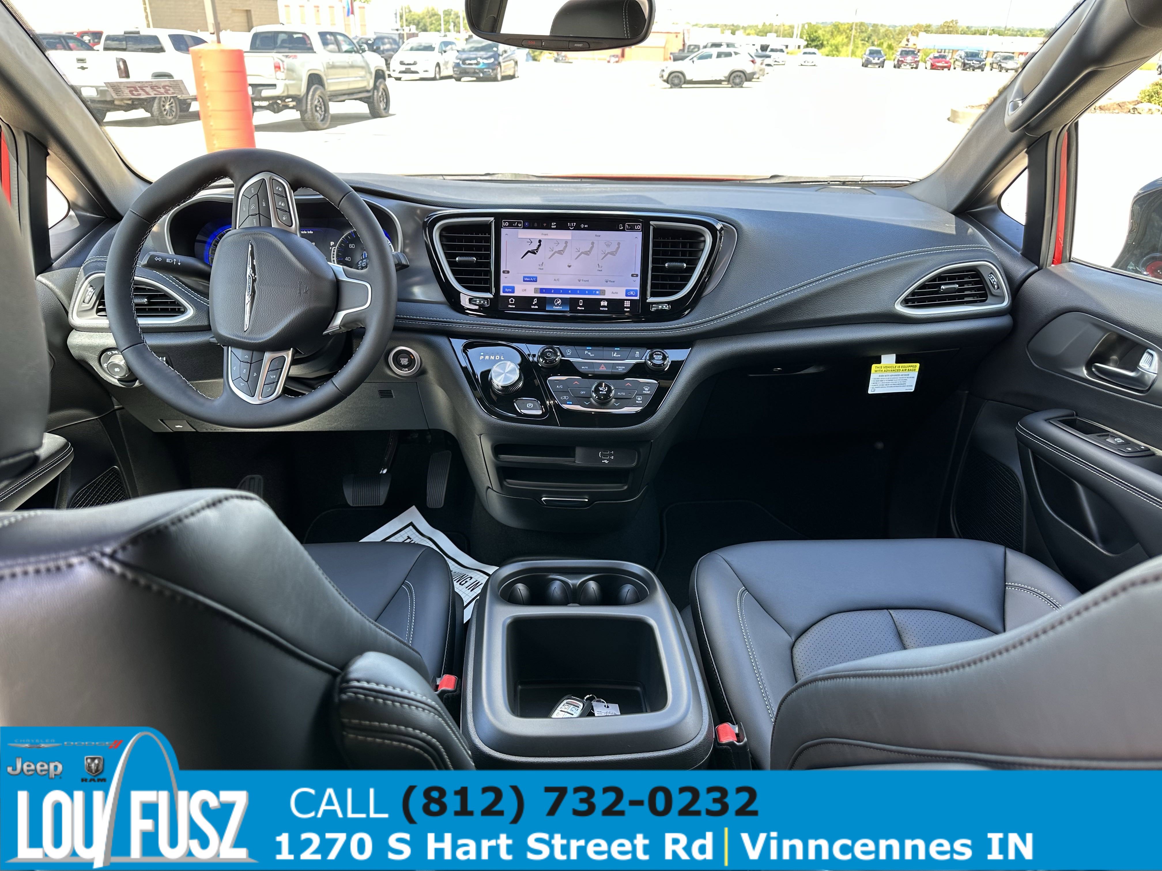 2026 Chrysler Pacifica photo 3