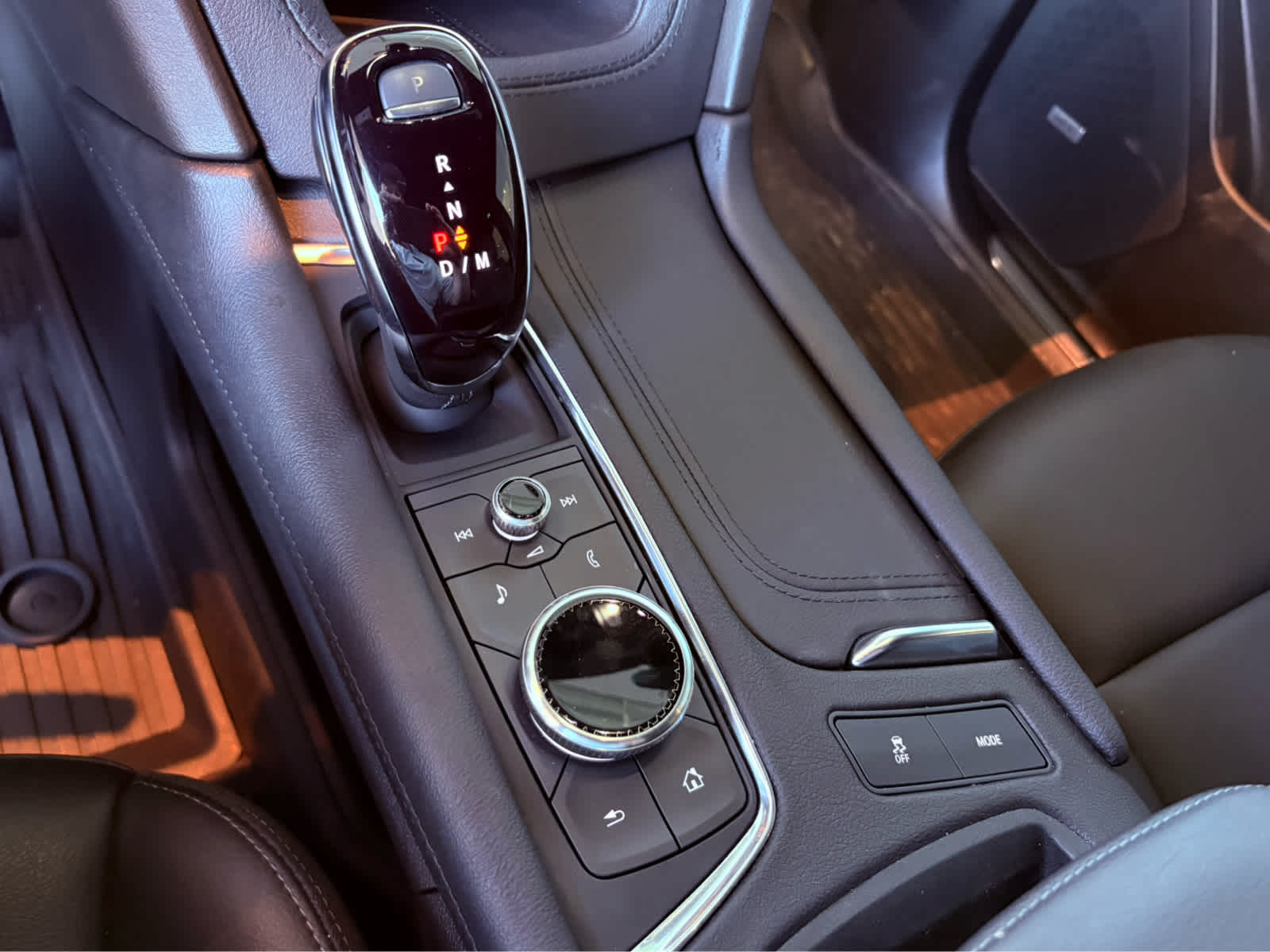 2025 Cadillac XT5 Luxury photo 13