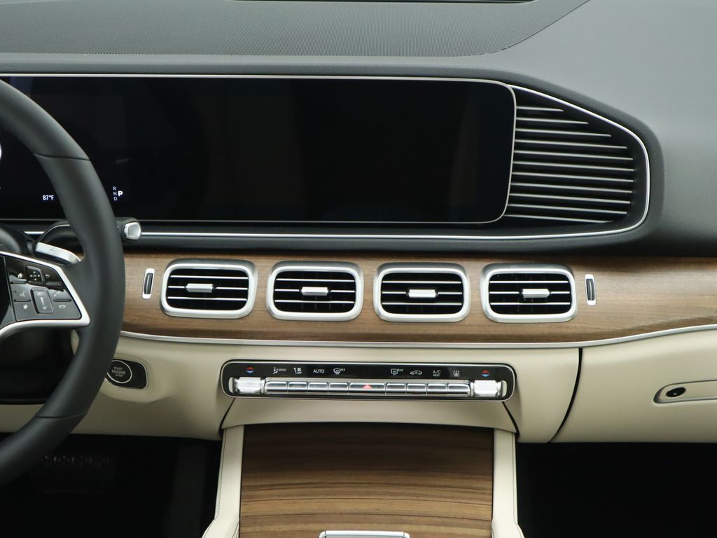 2026 Mercedes Benz GLE 450e 4MATIC photo 13