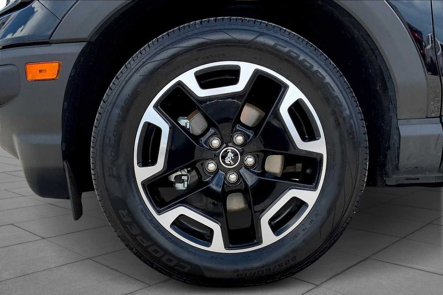 2024 Ford Bronco Sport Outer Banks photo 9