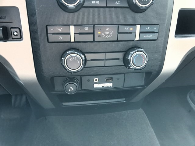 2010 Ford F-150 XLT photo 11