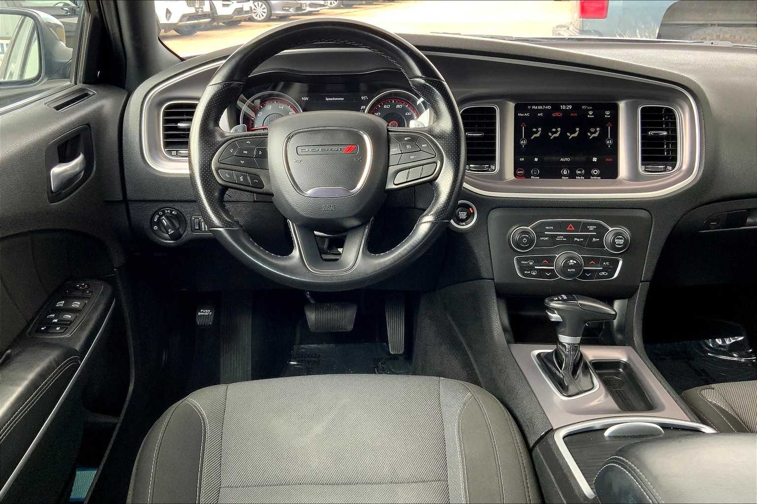 2022 Dodge Charger SXT photo 5