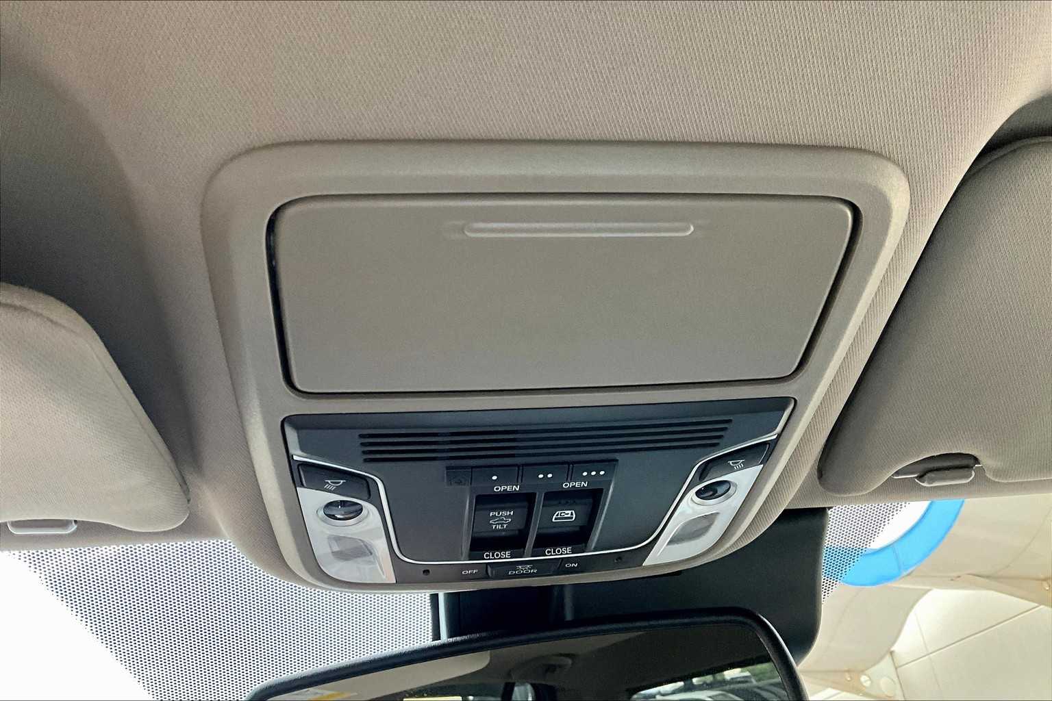 2020 Honda Ridgeline RTL-E photo 29