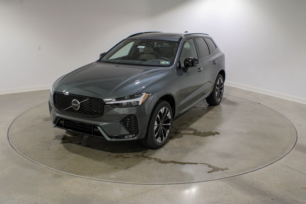 2026 Volvo XC60 Plus's photo