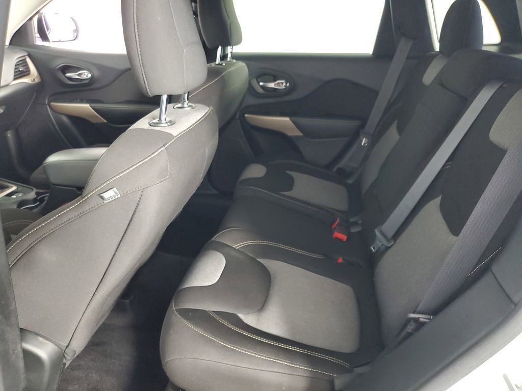 2018 Jeep Cherokee Latitude photo 9