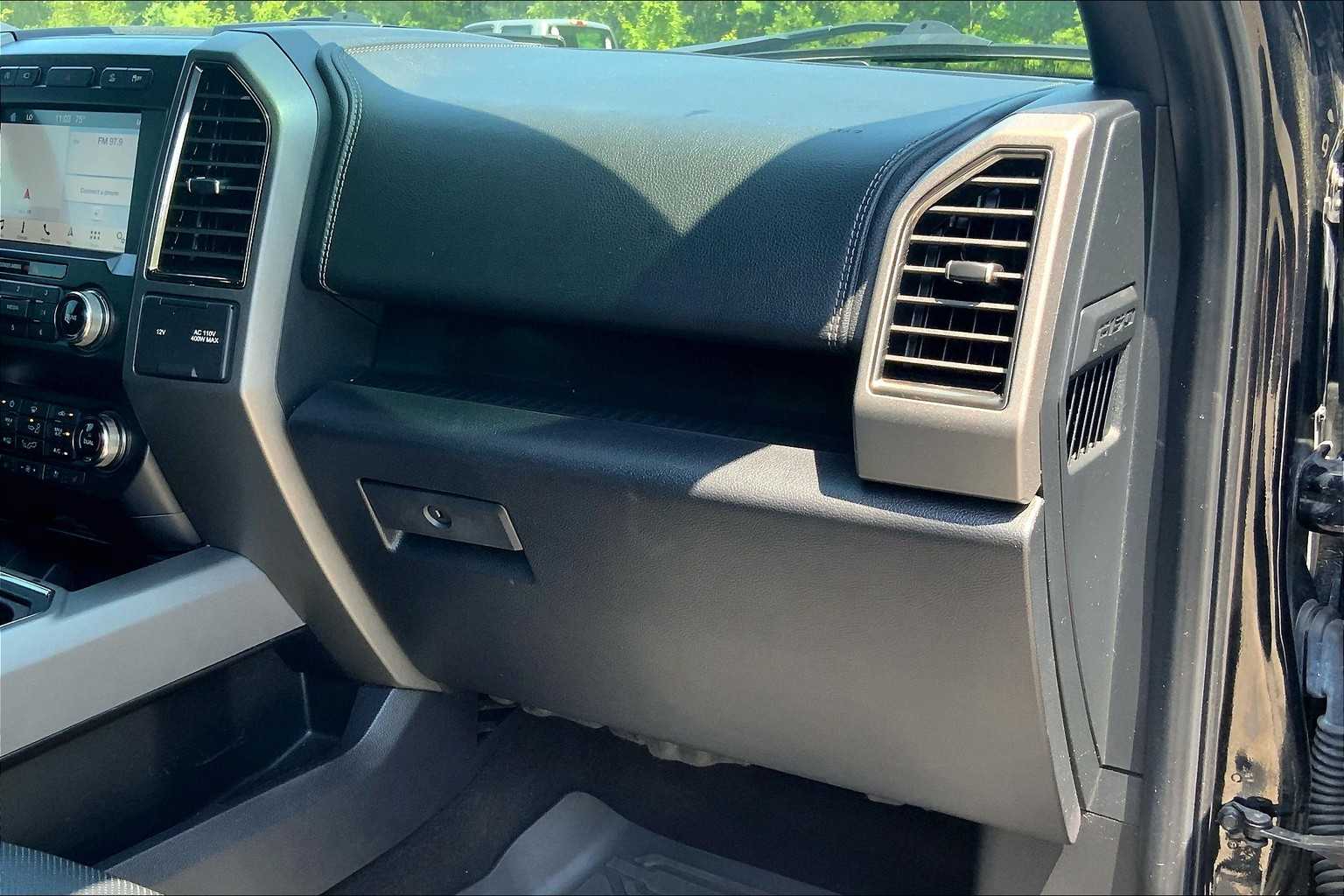 2019 Ford F-150 Raptor photo 18