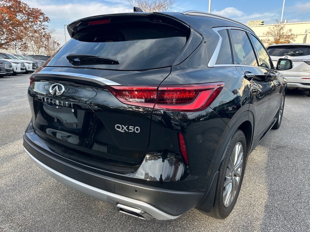2023 Infiniti QX50 Luxe photo 4