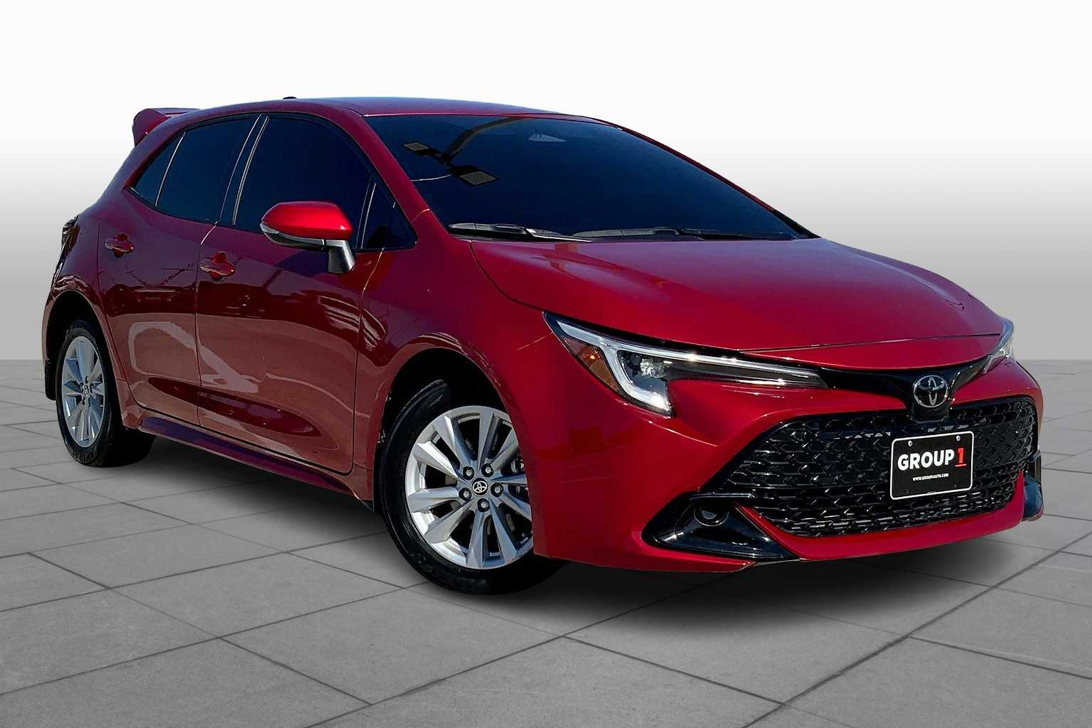 2023 Toyota Corolla SE photo 2