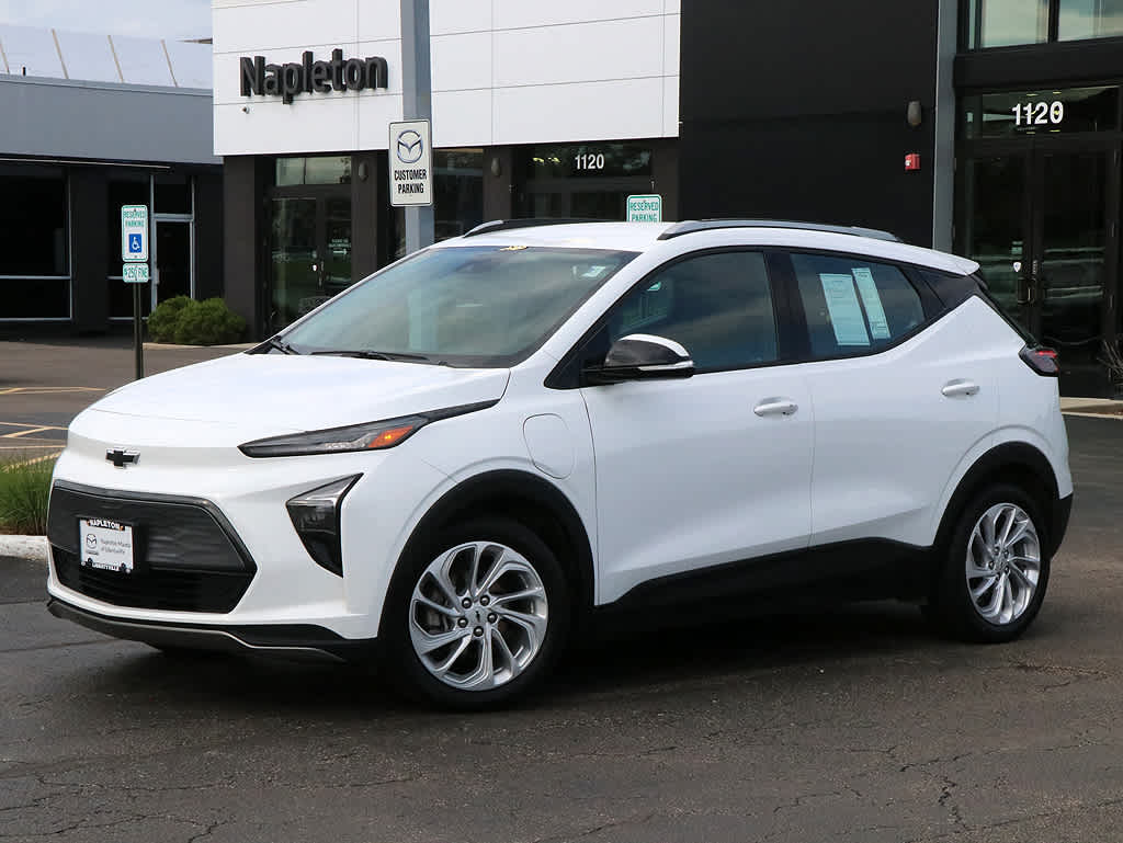Used 2022 Chevrolet Bolt EUV LT with VIN 1G1FY6S03N4125313 for sale in Libertyville, IL