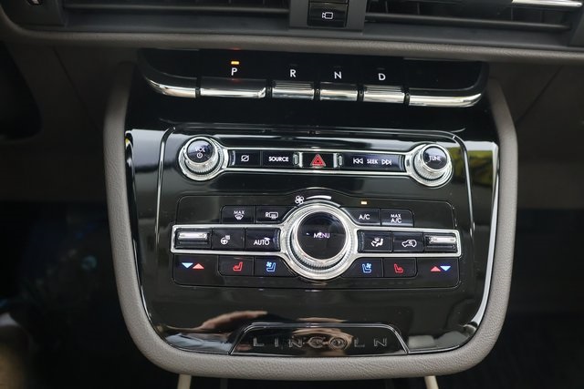 2022 Lincoln Corsair Standard photo 15