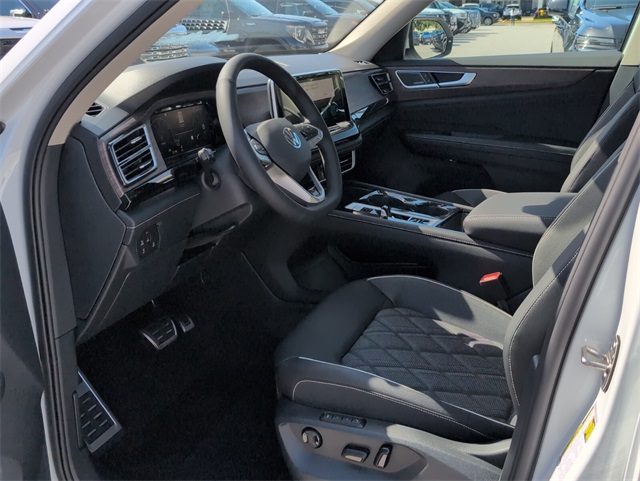 2025 Volkswagen Atlas SEL Premium R-Line photo 4