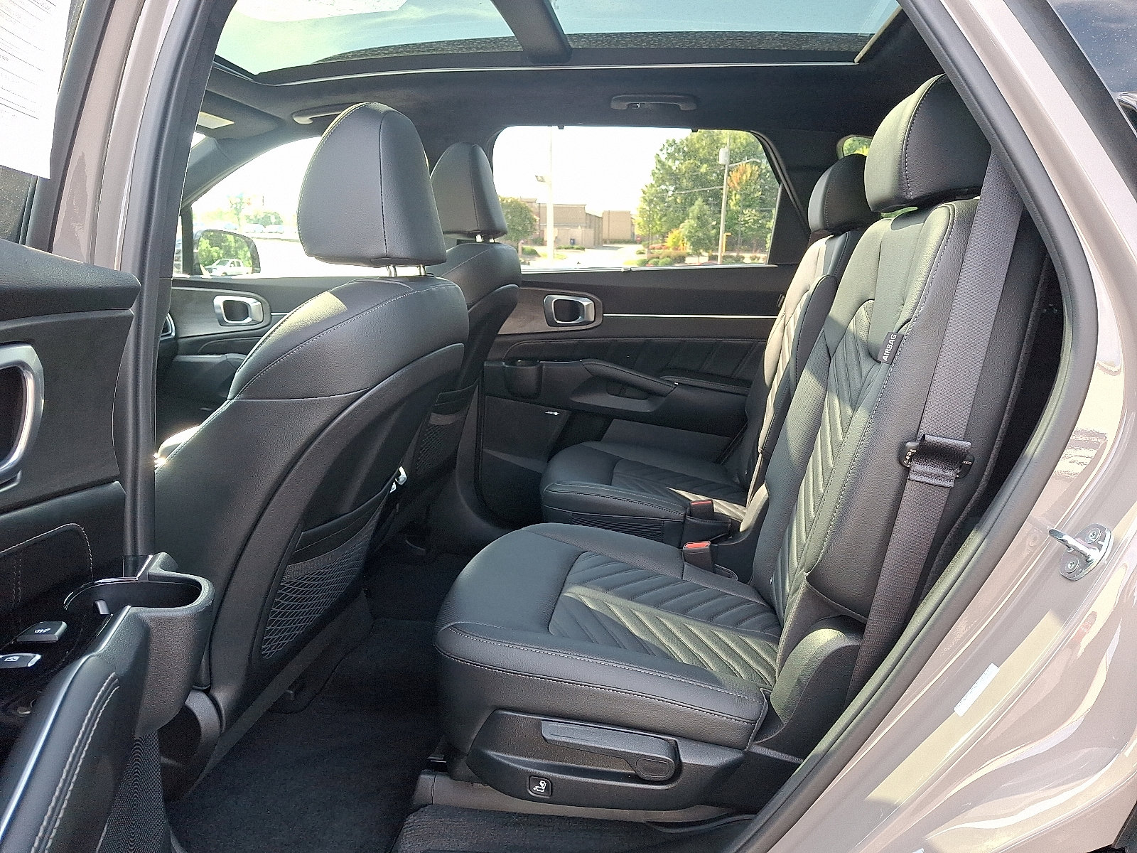 2024 Kia Sorento X-Pro SX Prestige photo 9
