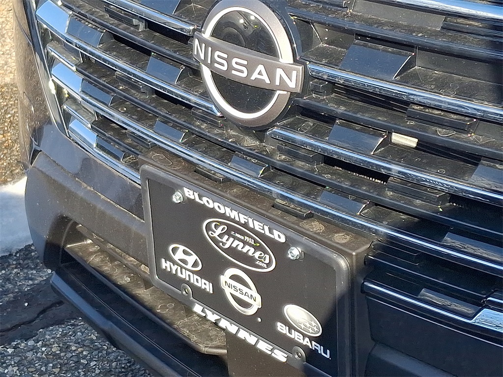 2026 Nissan Rogue SV photo 5