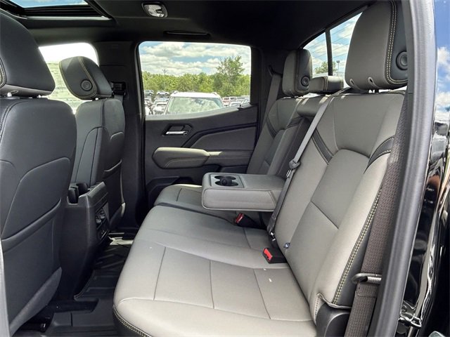 2025 Chevrolet Colorado ZR2 photo 13