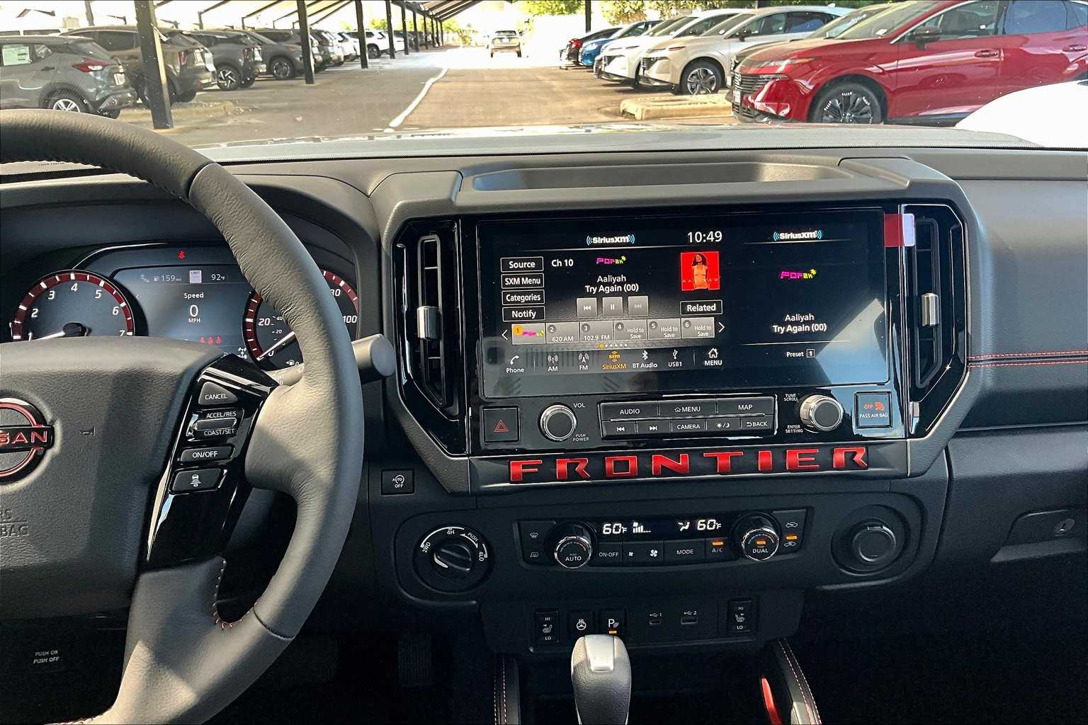 2025 Nissan Frontier PRO-4X photo 6