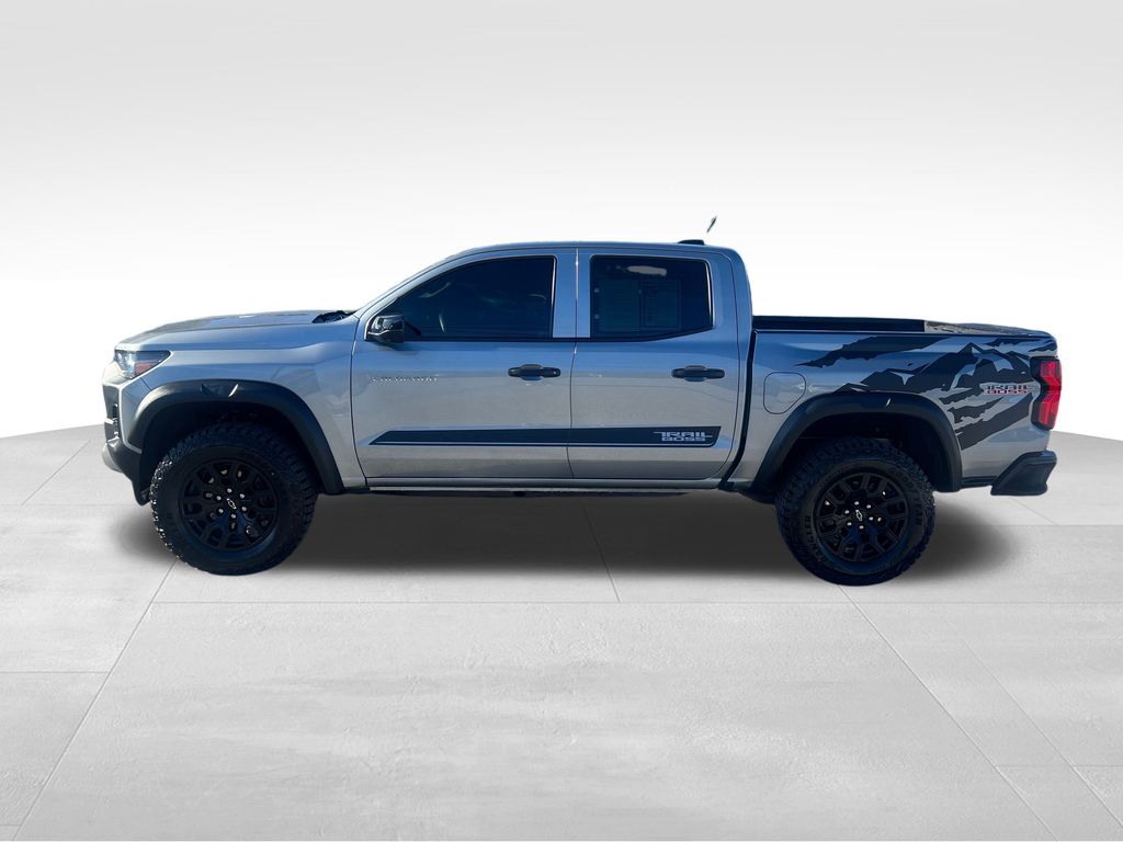 2023 Chevrolet Colorado Trail Boss photo 2