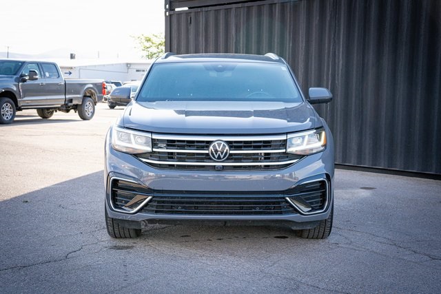 2022 Volkswagen Atlas Cross Sport V6 SEL Premium R-Line photo 2