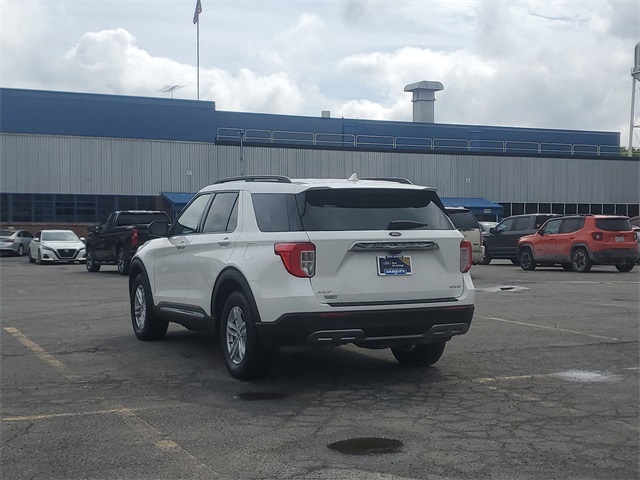 2022 Ford Explorer XLT photo 3