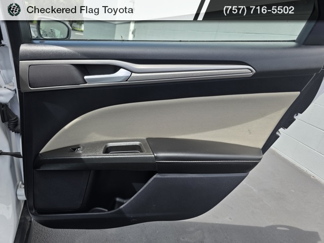 2020 Ford Fusion S photo 43