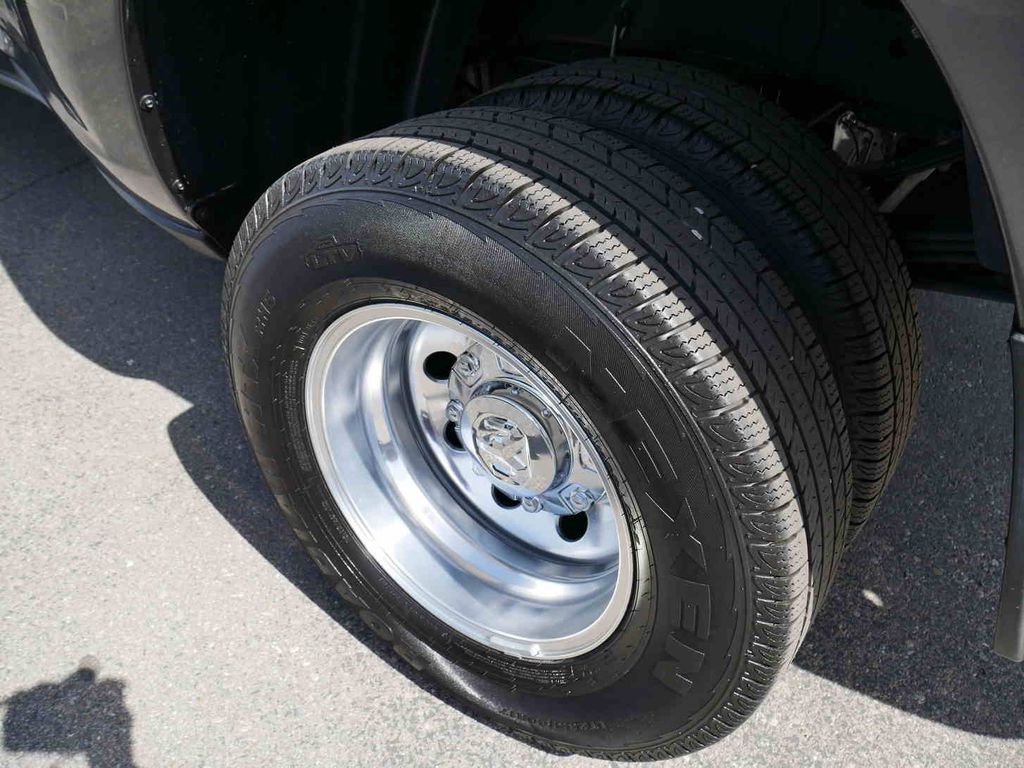 2024 Ram 3500 Laramie photo 6