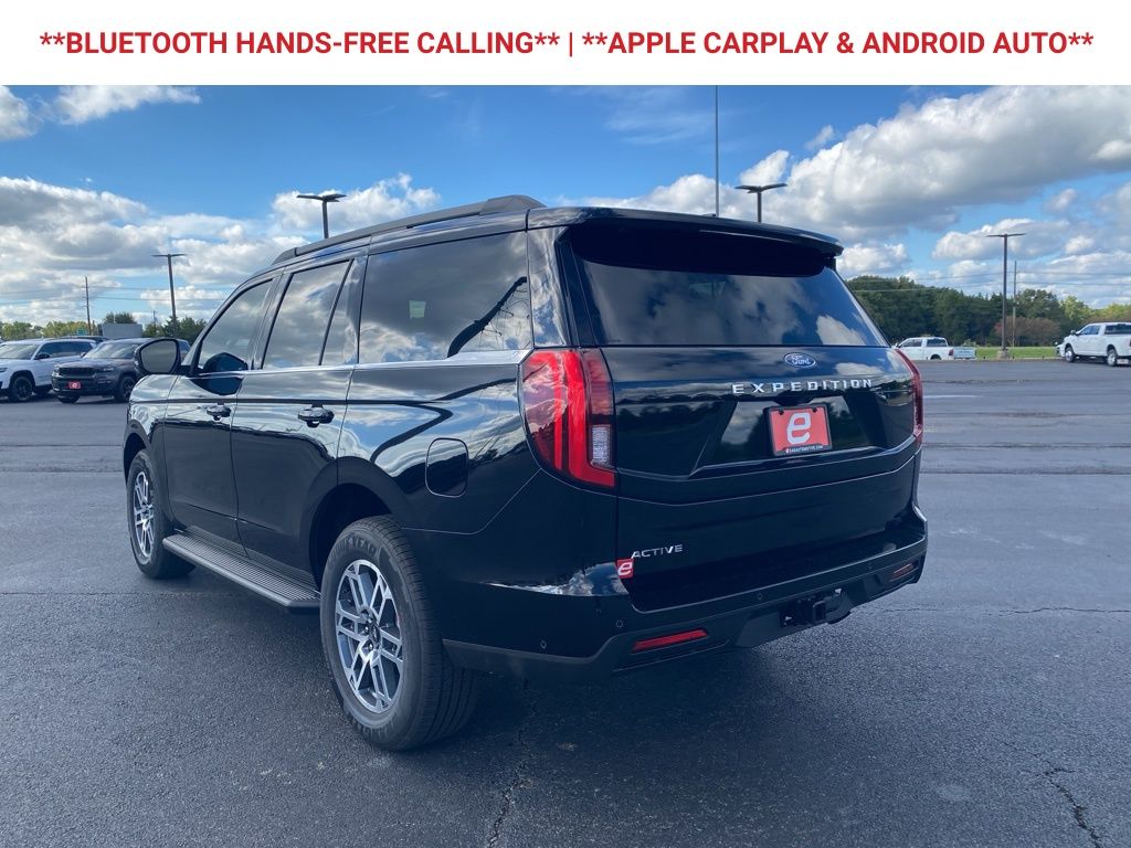 2025 Ford Expedition photo 4