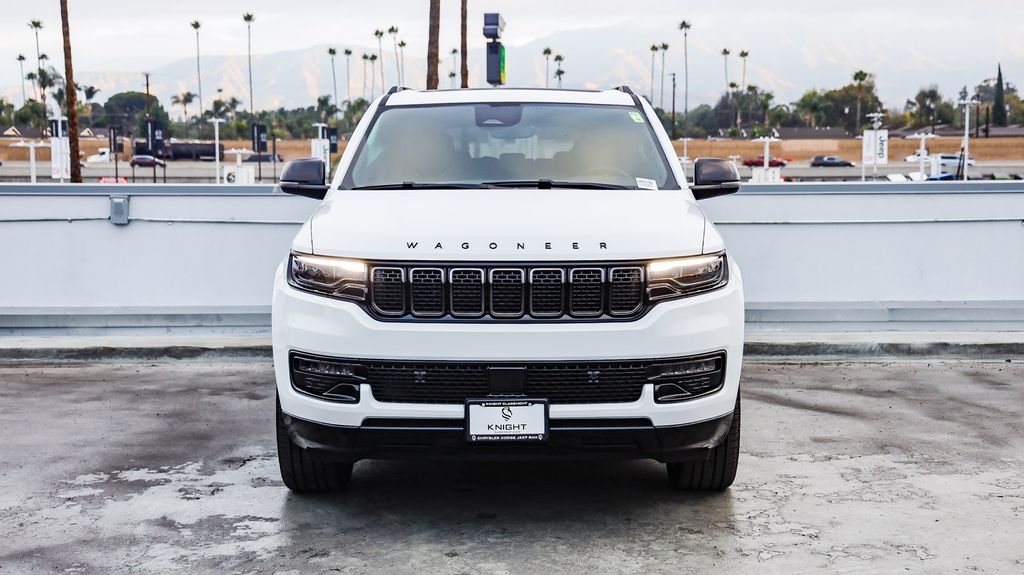 2025 Jeep Wagoneer L Series II photo 3