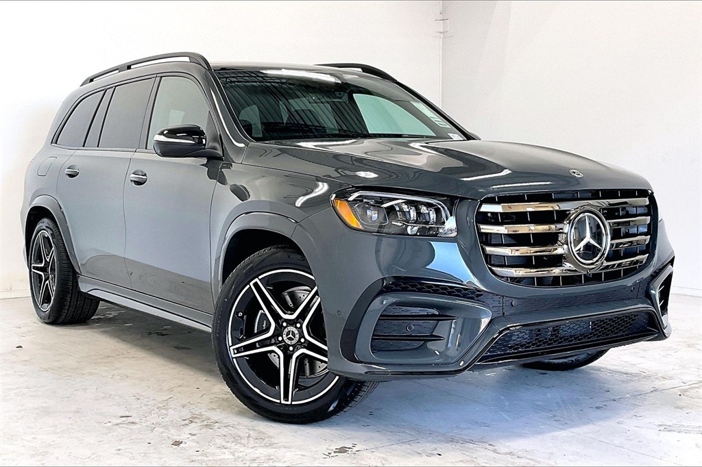 2026 Mercedes-Benz GLS Base's photo