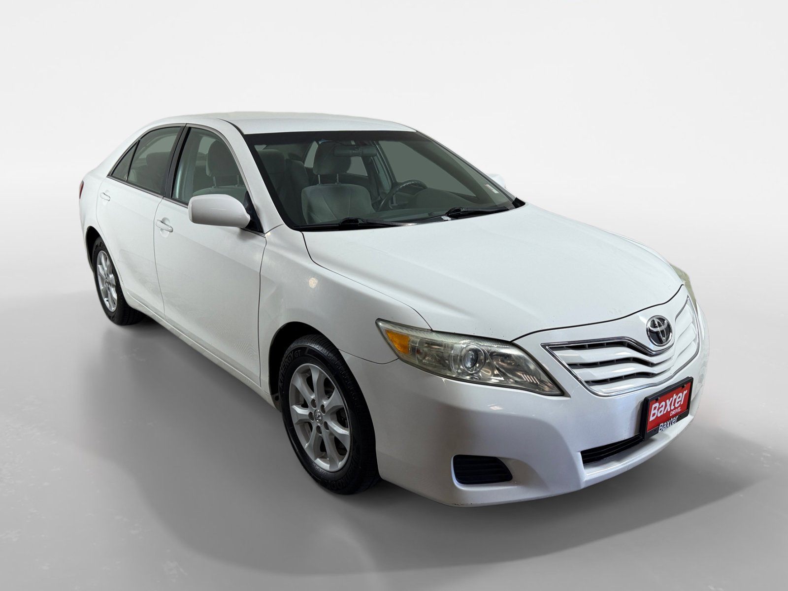2011 Toyota Camry SE's photo
