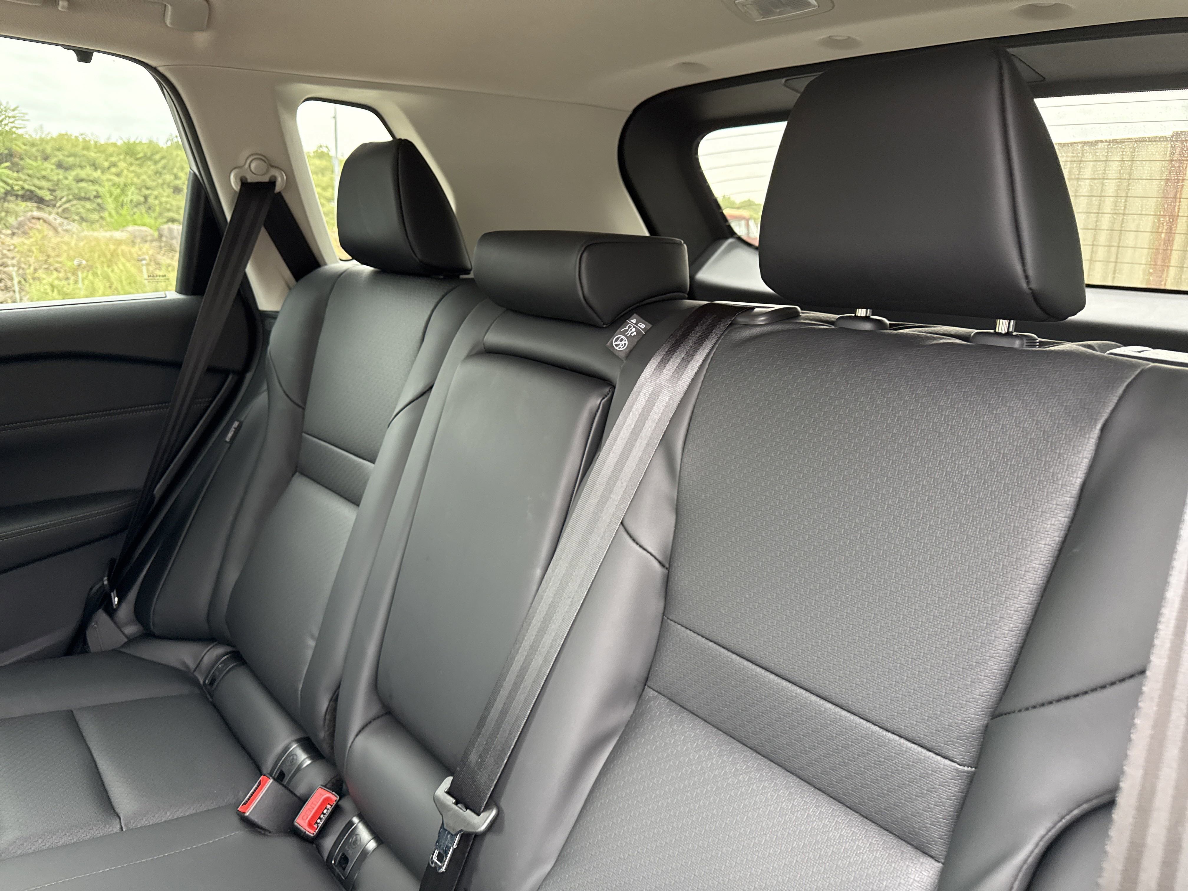 2026 Nissan Rogue SV photo 2