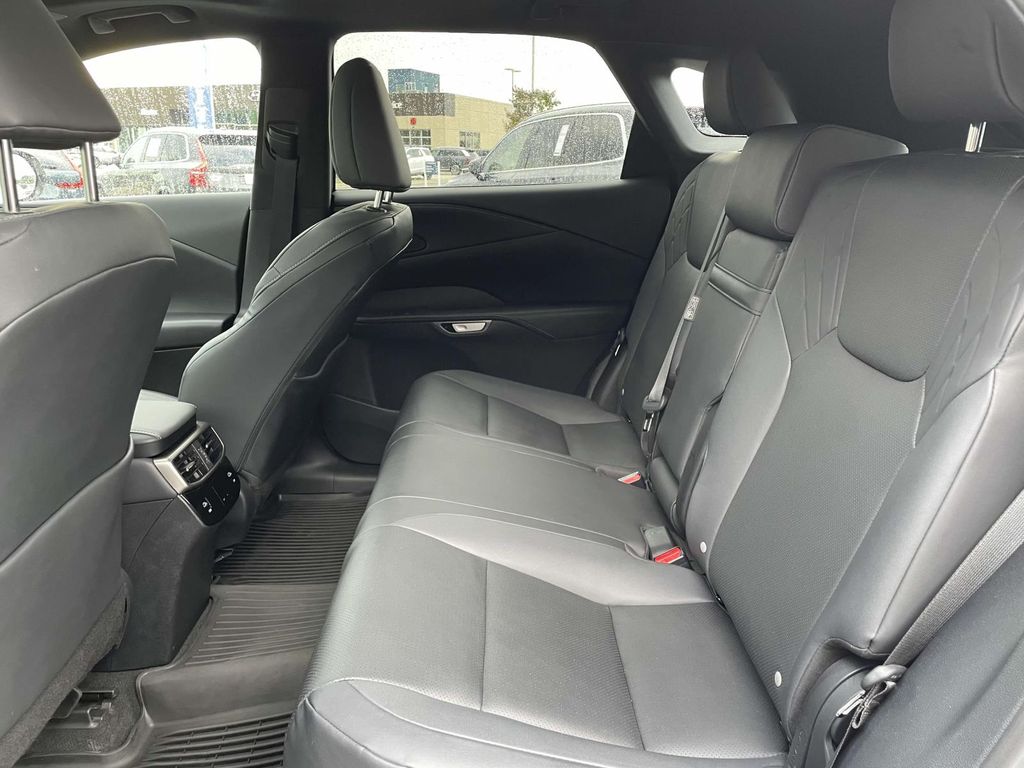 2023 Lexus RX 350h Premium photo 3