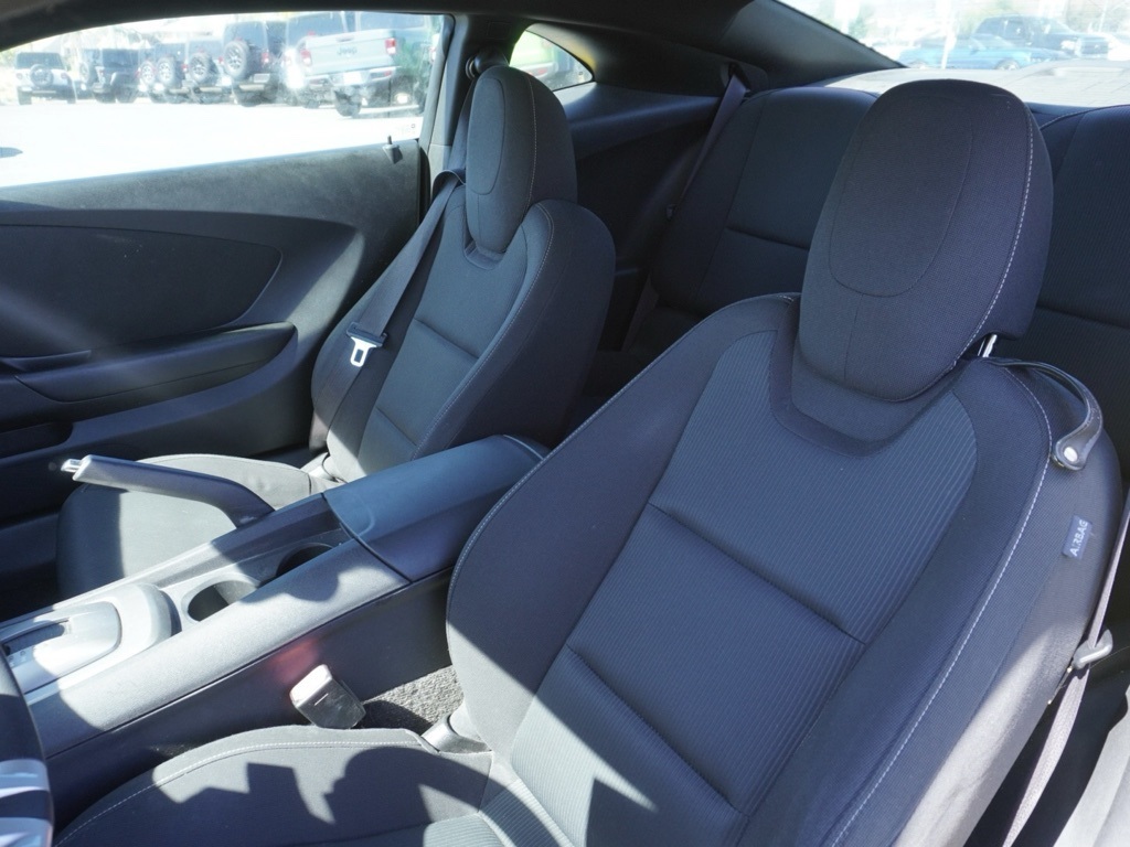 2010 Chevrolet Camaro photo 18