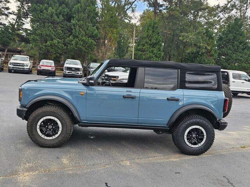2023 Ford Bronco Badlands photo 4