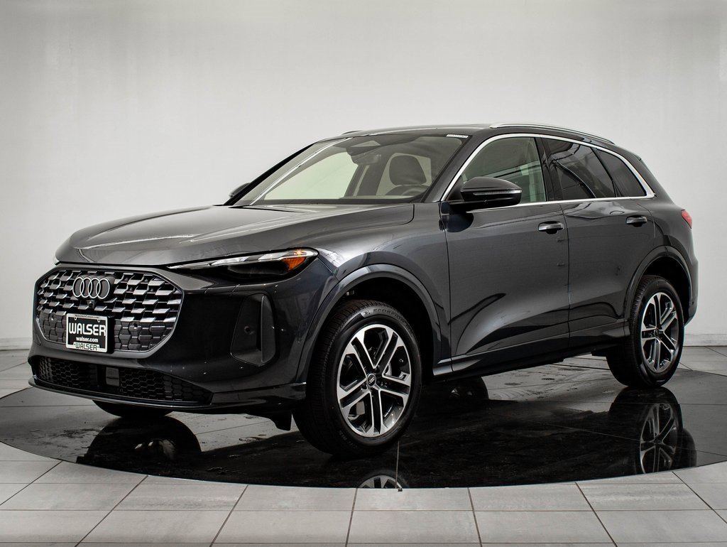 2025 Audi New Q5 Premium's photo