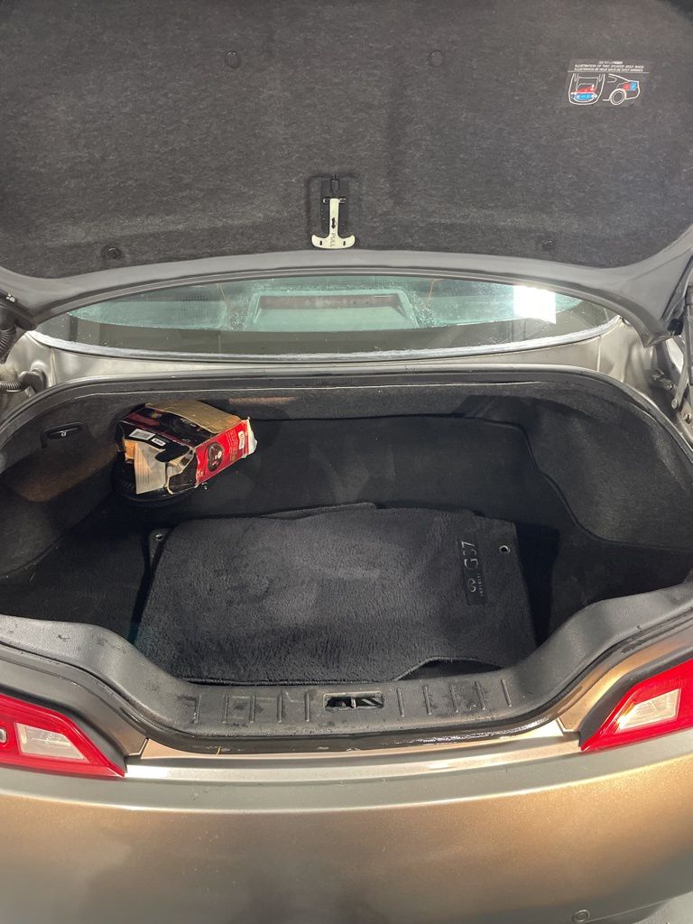 2012 Infiniti G37 photo 3