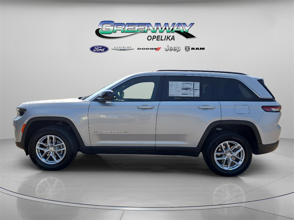2025 Jeep Grand Cherokee Laredo X photo 4