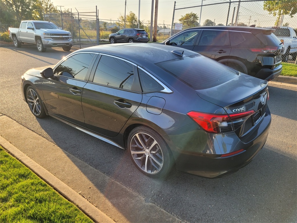 2024 Honda Civic Touring photo 3