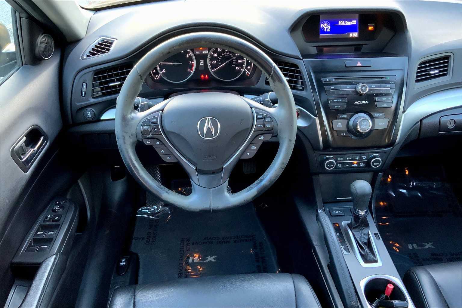 2017 Acura ILX Base photo 5